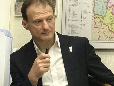Senator Alexander Akimov leads mas-wrestling to new frontiers