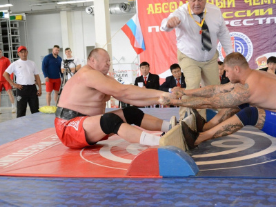 Russian national mas-wrestling team is ready to compete at the Arnold Classic. Photo