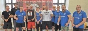 Mas-Wrestling: Prießnitzer sind beim neuen Sport ganz vorn dabei (germ.lang.)