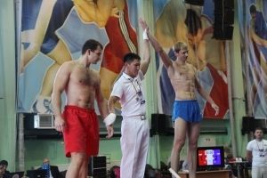 Олимпийский чемпион по лёгкой атлетике Андрей Сильнов принял участие в первом официальном чемпионате России по мас-рестлингу!