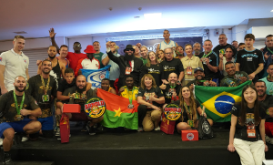The South American Mas-wrestling Championship kicked off with friendly embraces