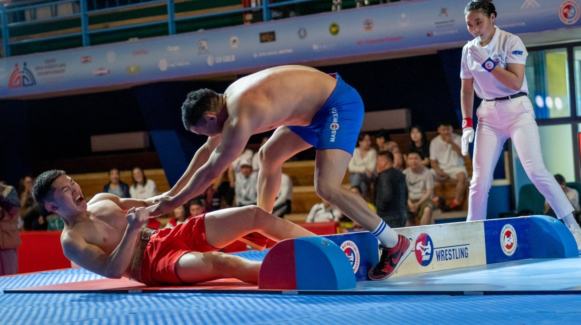 Спорт мас рестлинг