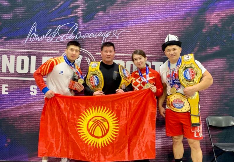 Kyrgyz mas-wrestlers saddled the horses of fortune