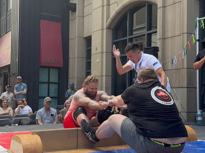 We will set increasingly global goals for promoting mas-wrestling in Canada