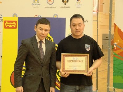 Чемпионы России по мас-рестлингу из Якутии получат по 200 тысяч рублей