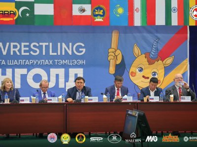 President Alexander Akimov held an expanded meeting of the Presidium of the International Mas-wrestling Federation in Arkhangai