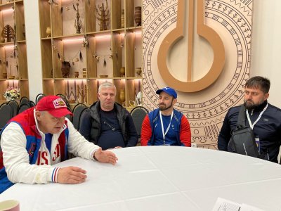 Mas-wrestling veterans are ready to take to the Moscow platform!