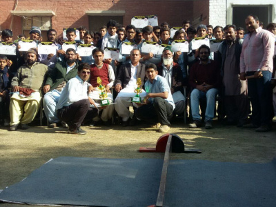 Mas-wrestling is becoming more popular in Pakistan. Photo