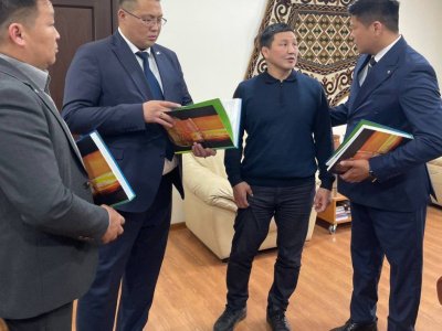 Mongolian sports delegation visited Yakutsk to work on preparing for the World Mas-Wrestling Championship