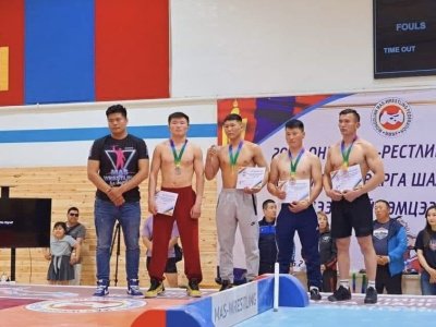 Yakutian diamond was played at the Mongolian Mas-wrestling Championship