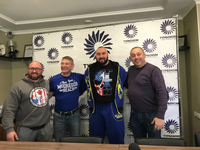 Валерий Газаев рассказал о победе своего подопечного на Абсолютном чемпионате мира по мас-рестлингу