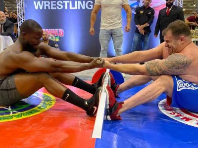 The Arnold South America continental tournament in Sao Paulo brought together mas-wrestlers from six countries of the world