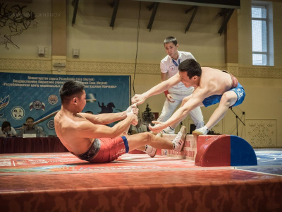 The loss of the world champion and other results of the Absolute Mas-Wrestling Championship of the Sakha Republic