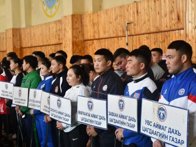The police of Mongolia have risen to the platform of mas-wrestling!