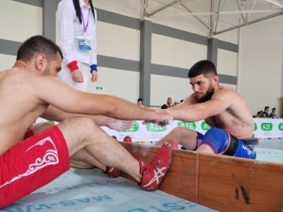 Two hundred mas-wrestlers fought for the titles of the best in Azerbaijan