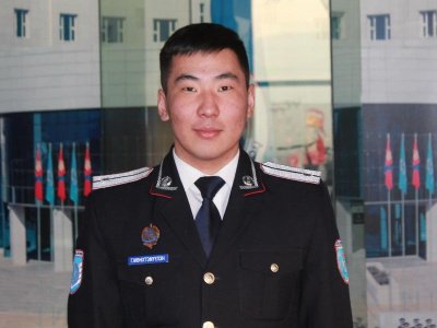 The police of Mongolia have risen to the platform of mas-wrestling!