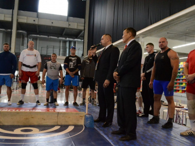 Russian national mas-wrestling team is ready to compete at the Arnold Classic. Photo