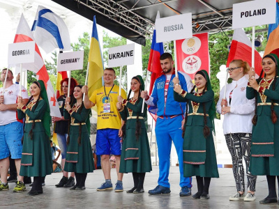 Итоги первого дня чемпионата Европы по мас-рестлингу в Батуми.