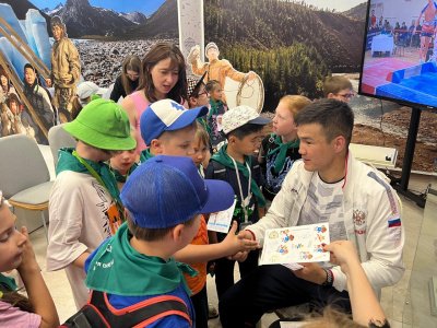 The State Sports Museum hosted an autograph session for world champion Semyon Anufriev