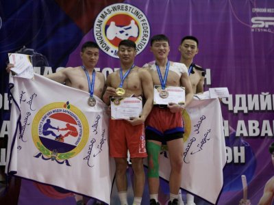 XIII Чемпионат Монголии по мас-рестлингу собрал 500 сильнейших спортсменов страны