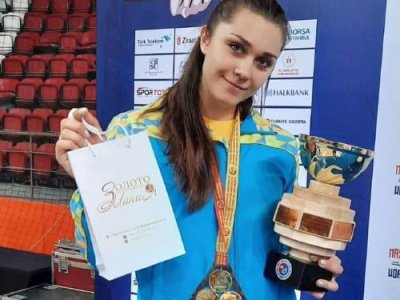 Olga Sukach, Ukraine: Mas-wrestling is an amazing sport for me