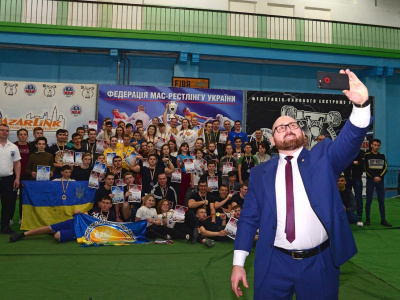 В Мелитополе прошел VI Кубок Украины по мас-рестлингу 