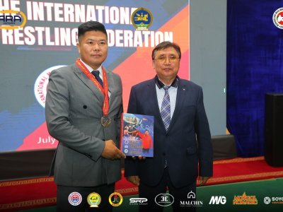 President Alexander Akimov held an expanded meeting of the Presidium of the International Mas-wrestling Federation in Arkhangai