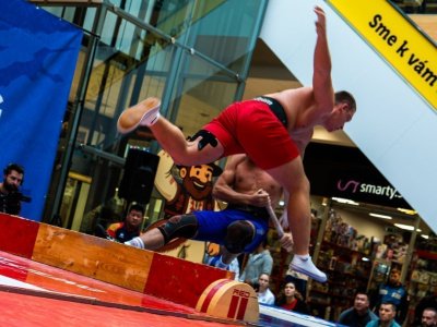 Павел Черноградский, Иван Галкин и Эльдана Болотбекова стали абсолютными чемпионами Европы по мас-рестлингу