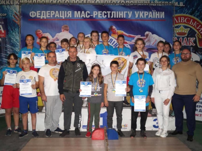 В Украине успешно проведены Первенство и Чемпионат по мас-рестлингу