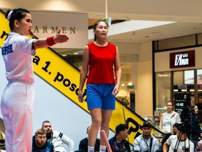 Павел Черноградский, Иван Галкин и Эльдана Болотбекова стали абсолютными чемпионами Европы по мас-рестлингу