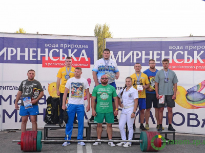 В Мелитополе прошел третий абсолютный чемпионат Украины по мас-рестлингу