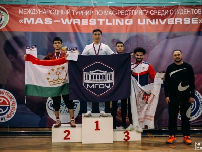 Mas-wrestling unites students from different countries