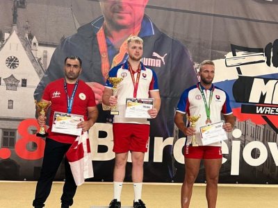 Государственные гимны Кыргызстана, России и Словакии прозвучали в честь победителей в Бардейове