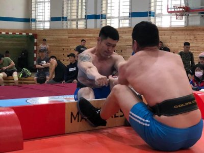 Yakutian diamond was played at the Mongolian Mas-wrestling Championship