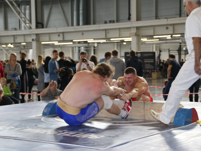 Russian national mas-wrestling team is ready to compete at the Arnold Classic. Photo