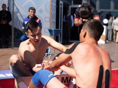  Egor Degtyarev is a new world mas-wrestling star!  