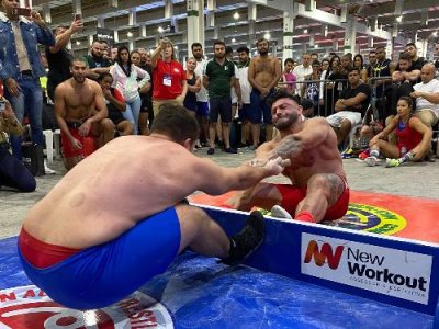 The Arnold South America continental tournament in Sao Paulo brought together mas-wrestlers from six countries of the world