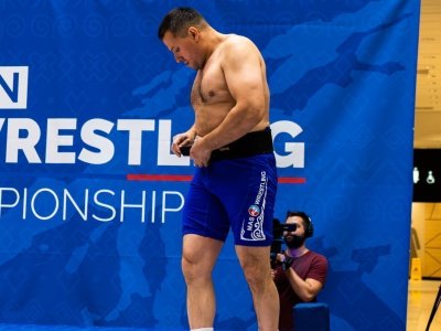 Павел Черноградский, Иван Галкин и Эльдана Болотбекова стали абсолютными чемпионами Европы по мас-рестлингу