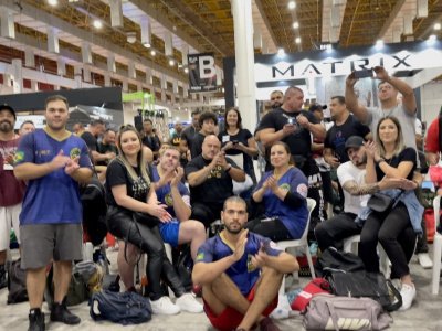 The Arnold South America continental tournament in Sao Paulo brought together mas-wrestlers from six countries of the world