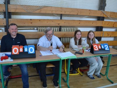 21 команда словацких школьников сразилась в мас-рестлинге  