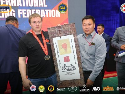 President Alexander Akimov held an expanded meeting of the Presidium of the International Mas-wrestling Federation in Arkhangai