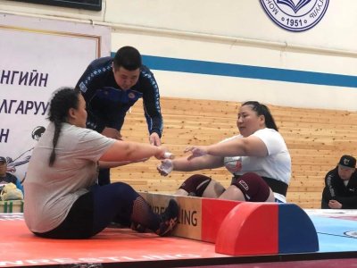 Yakutian diamond was played at the Mongolian Mas-wrestling Championship