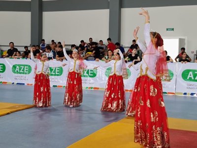 Two hundred mas-wrestlers fought for the titles of the best in Azerbaijan