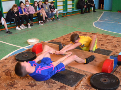Youth Mas-Wrestling competitions started in Ukraine