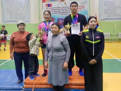 Бронзовый призер чемпионата мира по мас-рестлингу Ганбат Гундегмаа организовала турнир 