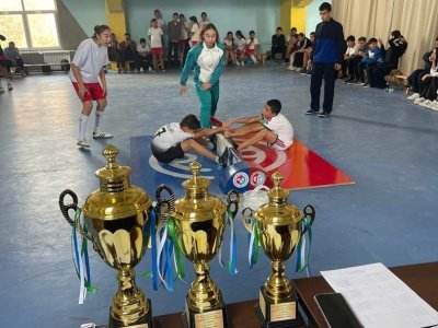 Кубок Узбекистана по мас-рестлингу среди учащихся школ проведен в Алмалыке
