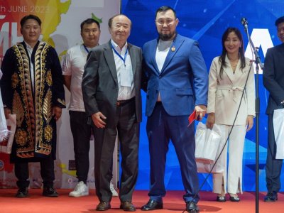 Сенсационно завершился первый день Чемпионата Азии по мас-рестлингу в Монголии
