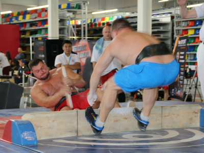 Russian national mas-wrestling team is ready to compete at the Arnold Classic. Photo