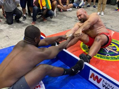 The Arnold South America continental tournament in Sao Paulo brought together mas-wrestlers from six countries of the world