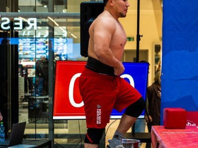 Павел Черноградский, Иван Галкин и Эльдана Болотбекова стали абсолютными чемпионами Европы по мас-рестлингу